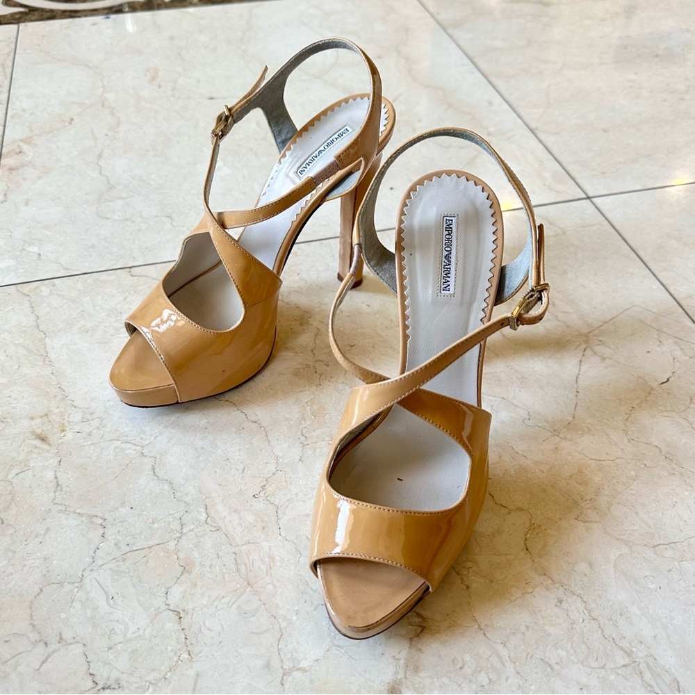 Emporio Armani ⬇️ SALE Patent Leather Beige Nude Sandals Heels 37
